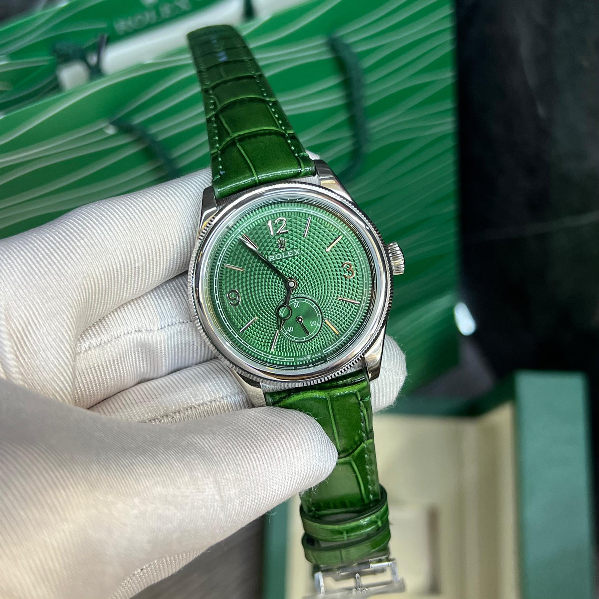 ROLEX  AUTOMATIC  LEATHER STRAP SAPPHIRE GLASS  WATER RESISTANT